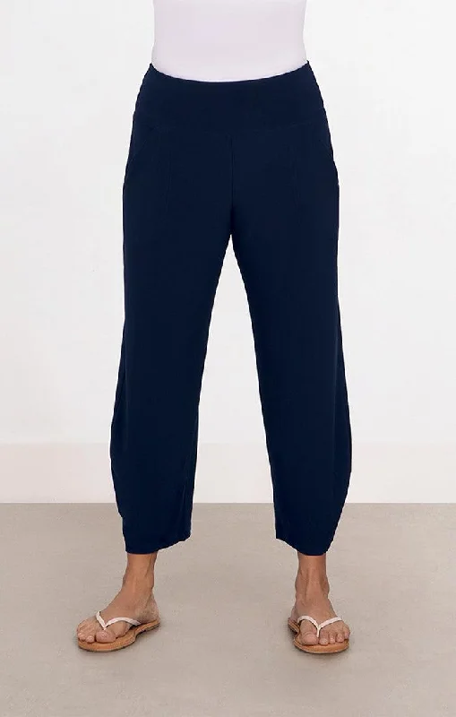 Navy Narrow Lantern Pant