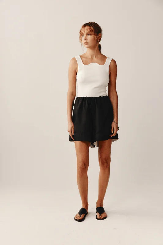 Lucie Short Black